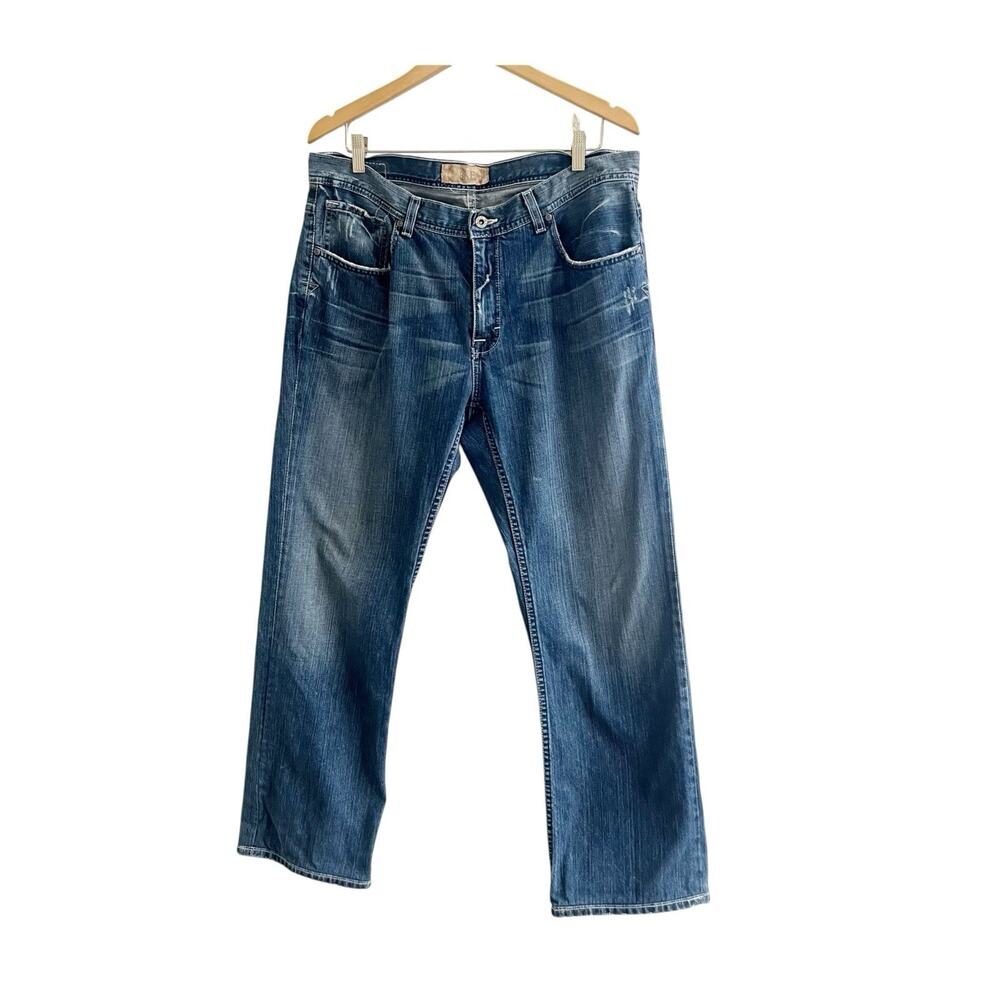 BKE Derek Jeans Mens 35 X 32 Distressed Thick Stitch Whiskered Cowboy Rodeo EUC